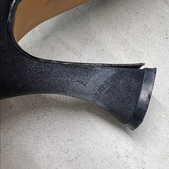 Elegant Black Women's Heels - Picture 7 of 10